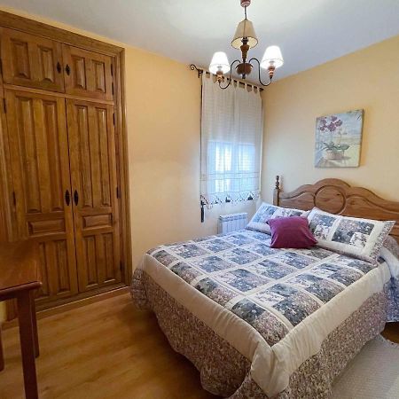 Ferienwohnung La Nava De Gredos Acogedor Piso Con Vistas Navarredonda Exterior foto