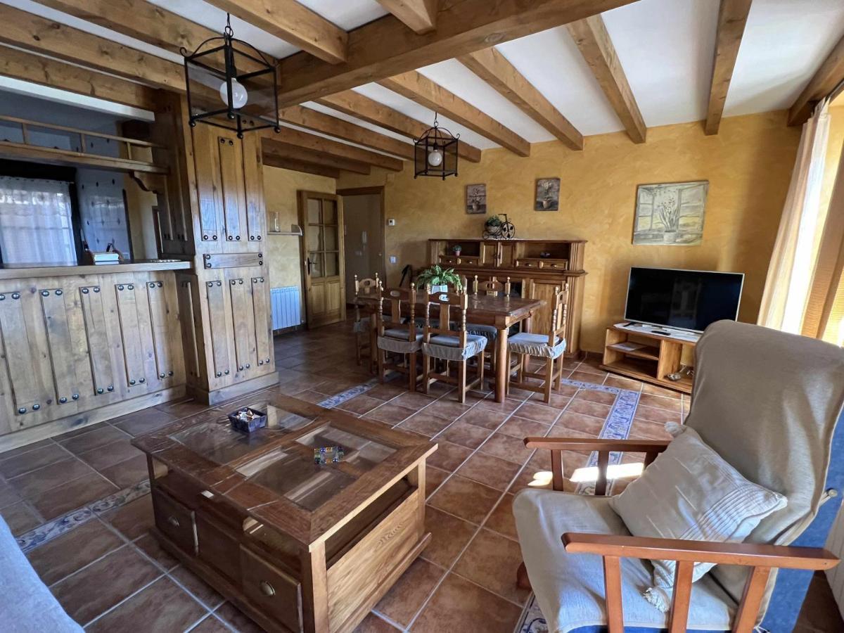Ferienwohnung La Nava De Gredos Acogedor Piso Con Vistas Navarredonda Exterior foto